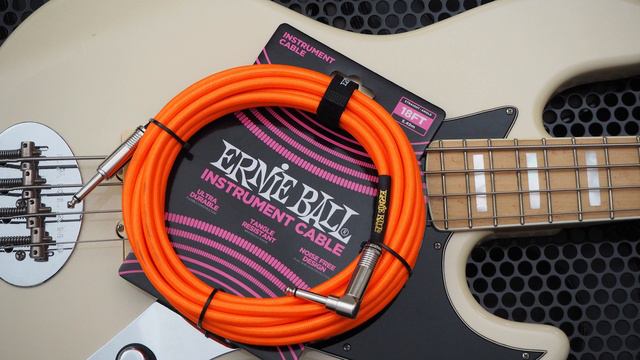 Bass Cable Shoot-Out: Comparing Instrument Cables for Electric Bass Guitar (no talking) смотреть онлайн