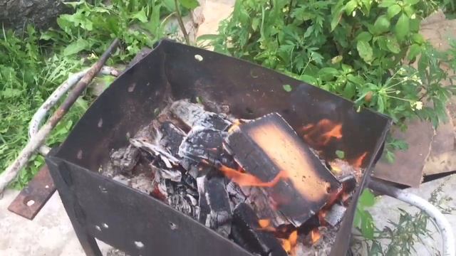 Наша дача/ вкусная кукуруза на мангале/ обедаем грибным супом смотреть онлайн