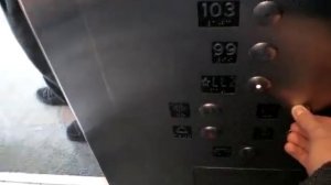 Going down on the Schindler High-Speed Elevators at the Sears/Willis Tower Skydeck in Chicago