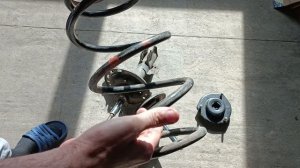 Замена стоек и как стянуть пружины амортизатора на Toyota Avalon ( Toyota Camry 40 )