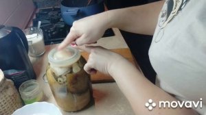 Посол сала в рассоле. Мокрый способ залолки сала.