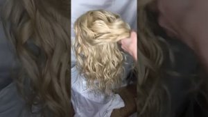 Низкий хвост из Серф_ локонов ?