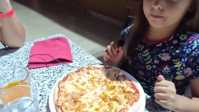 Отель Parrotel Lagoon ресторан а ля карт. Чем кормят в итальянском a la carte? смотреть онлайн