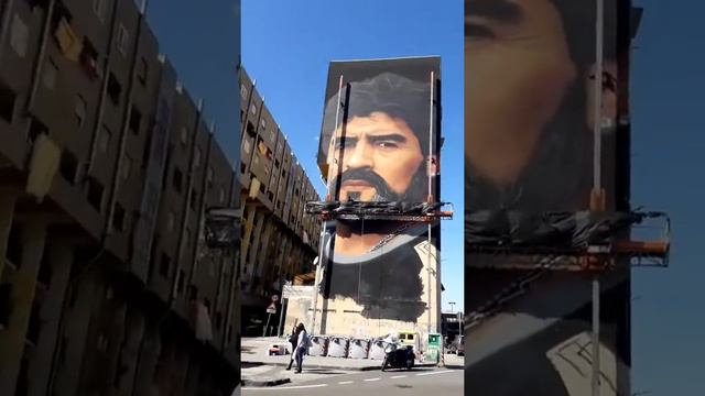 Diego Armando Maradona murales napoli est2