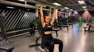 Жим гантелей сидя (средний и передний пучок плеча) - техника выполнения упражнения