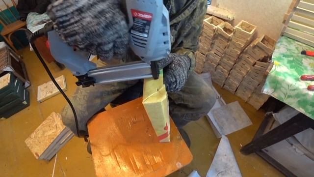 КАК МЫ ДЕЛАЕМ МИНИ НУКЛЕУСЫ НА ТРИ РАМКИ, ПАСЕЧНЫЕ СТОЛЯРНЫЕ РАБОТЫ.