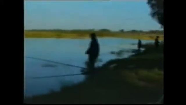 11 Клин 1998г У деда на даче Валик рыбалка и съёмки около дома смотреть онлайн