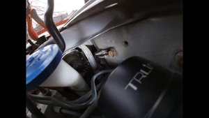 ЗАМЕНА ЛАМП В ФАРАХ TOYOTA AVENSIS
