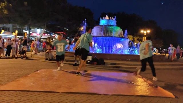 ?Крутое выступление?♂️ уличных танцоров