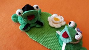 Игрушки вязаные "Лягушата"