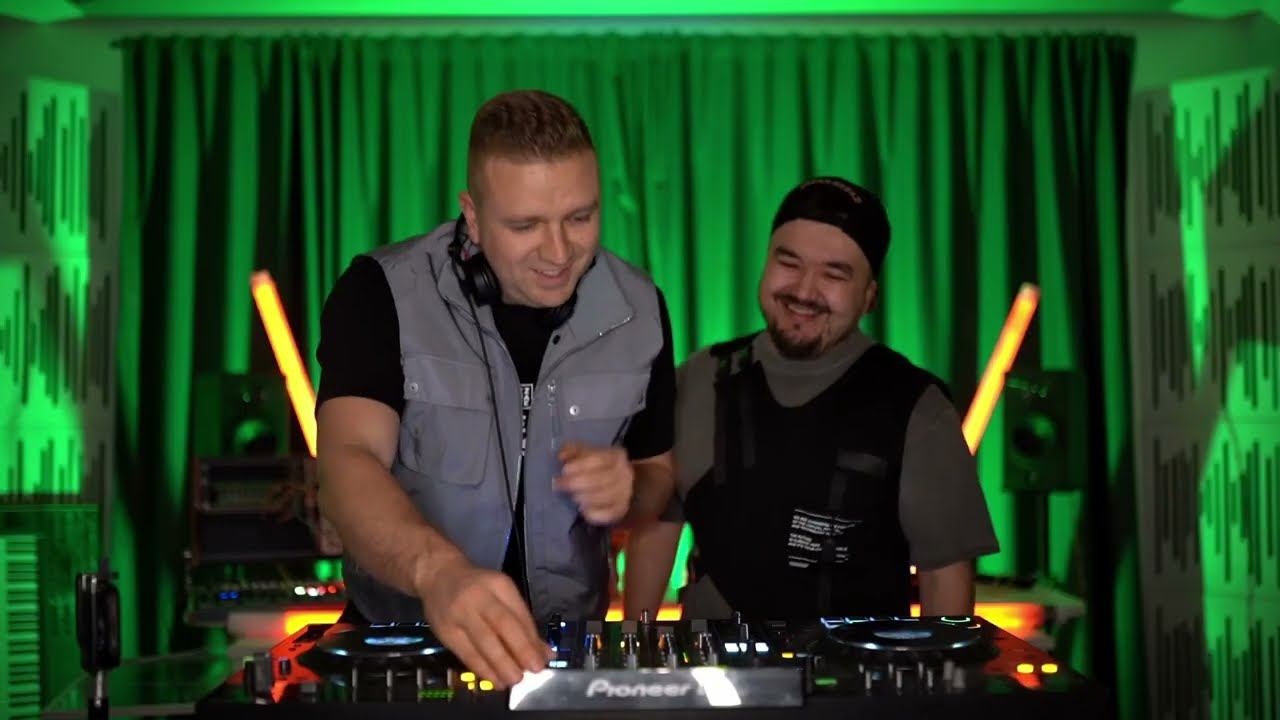 Kuraj-Bambey b2b Rezone - Tech House Mix @singomakers HQ 2024 смотреть онлайн