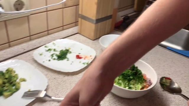 Ужин за 30 мин. Тар-тар, запеченные овощи и форель в духовке