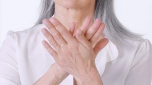 Как наносить флюид Nutri-Lumière