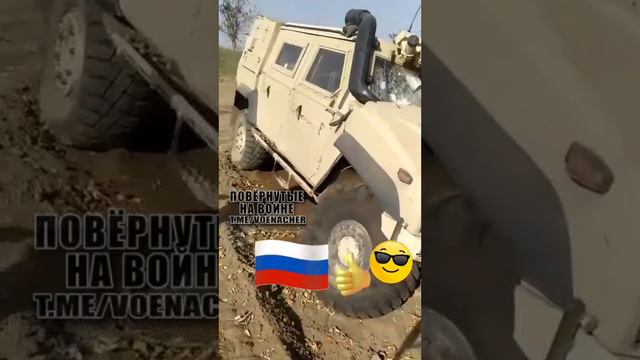 Подбитые и брошенные бронеавтомобили IVECO LAV III (Норвегия) и Husky (Британия) украинских боевиков