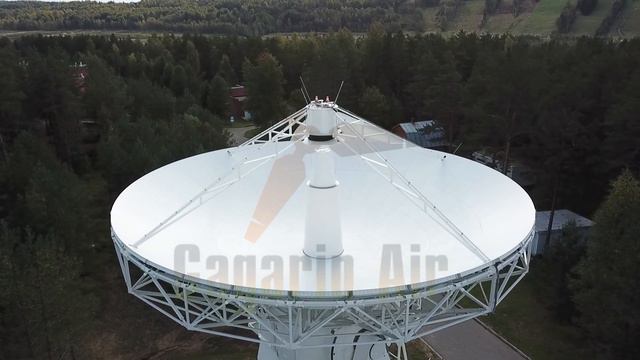 Аэросъемка радиотелескопа в обсерватории''Светлое"