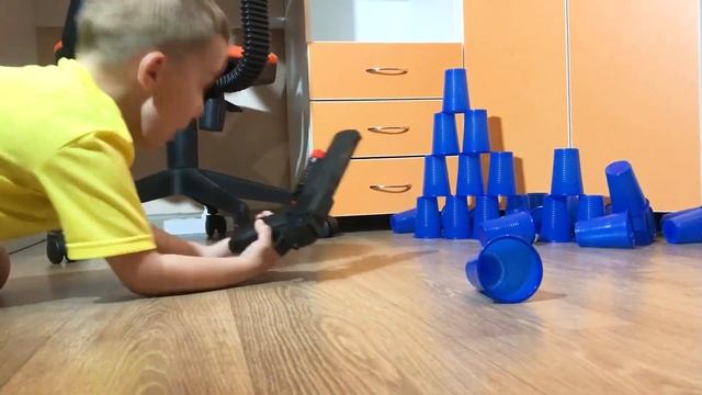 БАШНЯ ИЗ СТАКАНЧИКОВ НАШЕСТВИЕ СТАКАНЧИКОВ ARTEM Play with colored cups