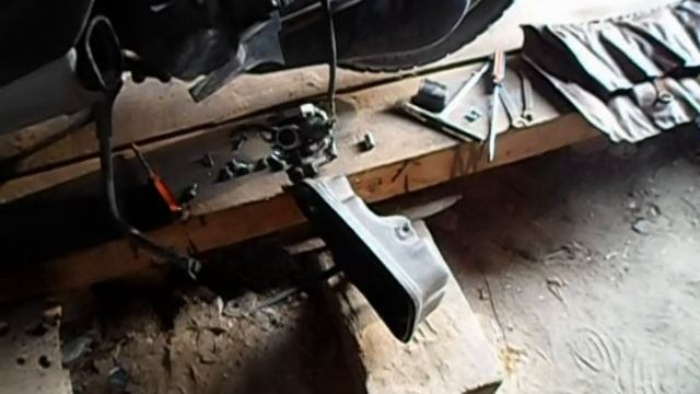 На скутере забивается главный топливный жиклёр. смотреть онлайн