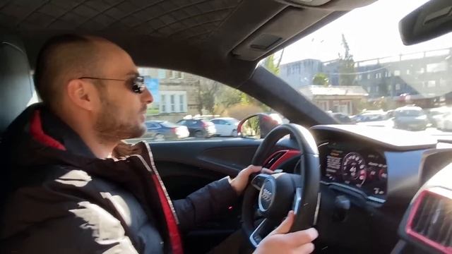 640 л/с Lamborghini Huracán VS 610 л/с Audi R8. Обзор от Кахи