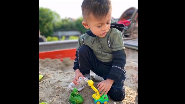 372- Киев, Все говорят, а Ты поверишь и тогда, в огромном небе засияет , Твоя Счастливая звезда... смотреть онлайн