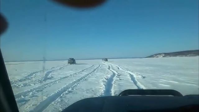 Как едет Лендкрузер 105 на  Кобра 35 по снегу. Видео прислал клиент ДЖИПСТРОЙ.РФ