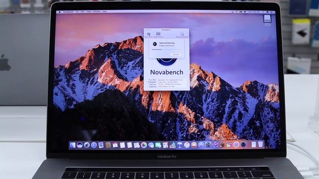 MacBook Pro 15 Inch Comparisons in 2 Minutes смотреть онлайн