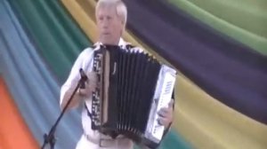 Бумер на баяне. Зал встал