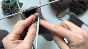 Варежки платочной вязкой без шва с анатомическим пальцем. Подробный мастер-класс