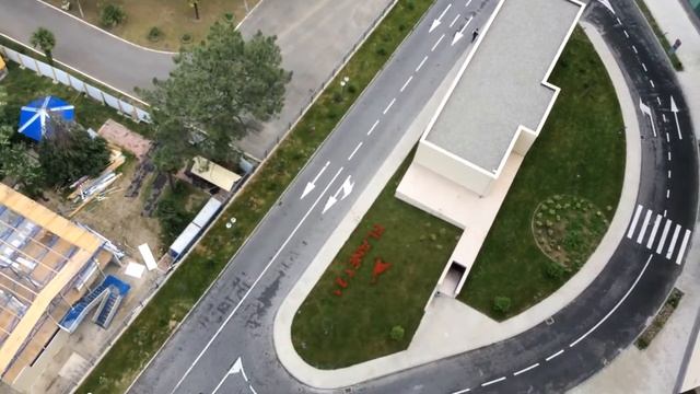 Бассейн отеля "Pullman" в Сочи. смотреть онлайн