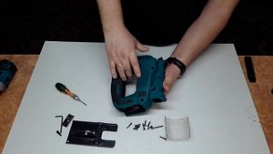 Аккумуляторный лобзик 18 v. с AliExpress. Проверяем наличие смазки и качество сборки лобзика.