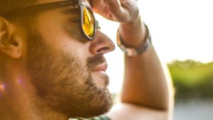 Дёргается Веко