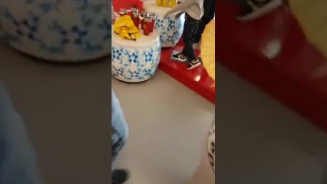 Ferrari store Abu Dhabi (see what's inside the store) смотреть онлайн