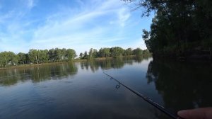 ВОТ РЫБАЛКА НОРМЫ ВЫЛОВА ОТДЫХАЮТ!Крупный окунь,судак и щука на каждый заброс! Утренний мега-выход.