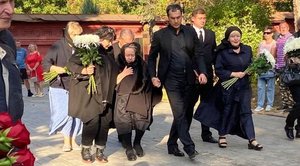 На Новодевичьем похоронили Николая Добронравова