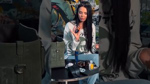 ALEKÓ IN MY BAG : ЧТО В СУМКЕ У АНАСТАСИИ РЕШЕТОВОЙ?