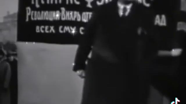 разрушили памятник Ленина 😔 смотреть онлайн