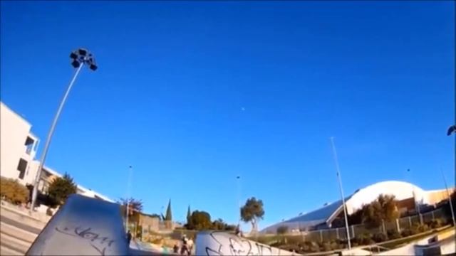 Солнце и Луна на небе вместе смотреть онлайн