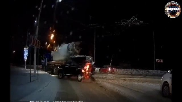 Не рассчитал тормозной путь: цементовоз собрал несколько легковушек на кольце в Брянске смотреть онлайн