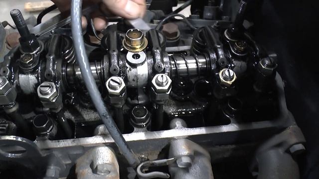 Регулировка Клапанов. Японского минитрактора Mitsubishi MT1601D