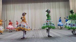 Танец "Дымковские игрушки"