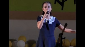 На фотографии в газете