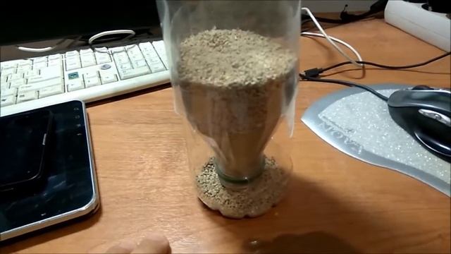 кормушка для цыплят, из пластиковой бутылки смотреть онлайн