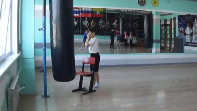 Тренировка младшей группы с Uralcoach, тайский бокс, город Первоуральск. смотреть онлайн
