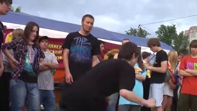 Брейк-данс (18), г.Самара, 25.05.2010г. смотреть онлайн