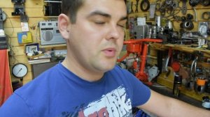 Подшаманил бензопилу "Дружба -4 Электрон".Запуск после простоя.