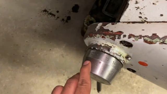 Vertical Milling Machine - TOS - 315 mm x 1600 mm