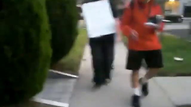 $cientologists Following Protesters (Cont.) смотреть онлайн