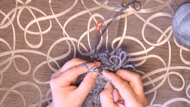 Шапка спицами по спирали с узором "Мех".Подробный МК
