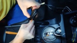 Honda Civik 2005 - 2008 (8 поколение) снятие ручки кпп и накладки ручника