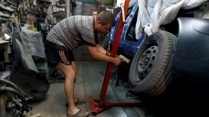 Боковой опрокидыватель авто