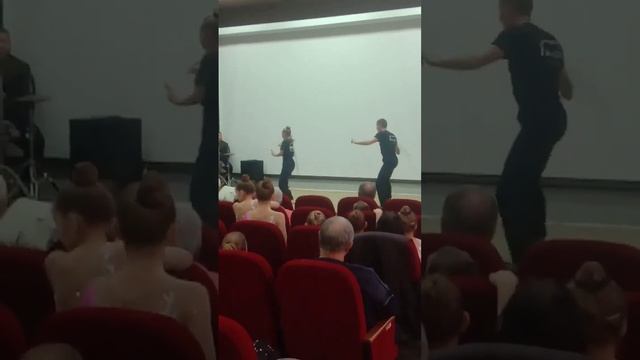 Покозательное выступление учеников школы ЛАМ-СОН смотреть онлайн